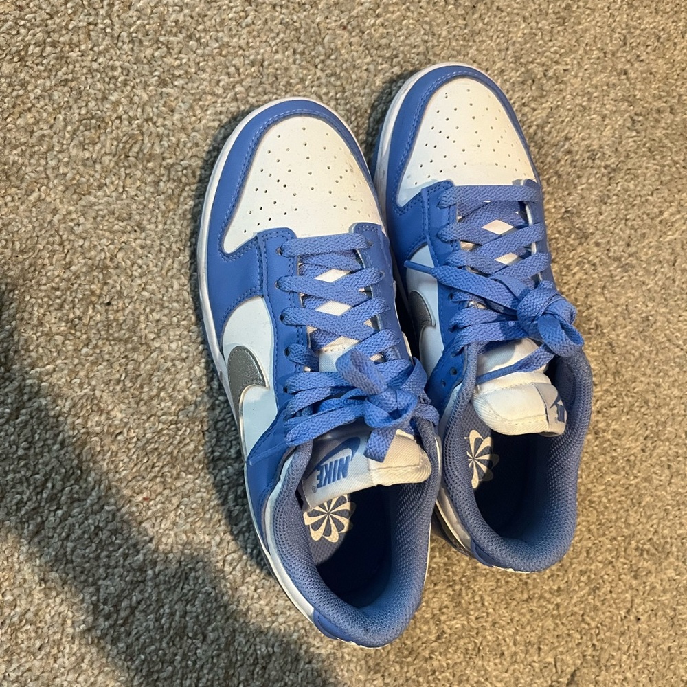 Nike Kids Sneakers in Blue and White